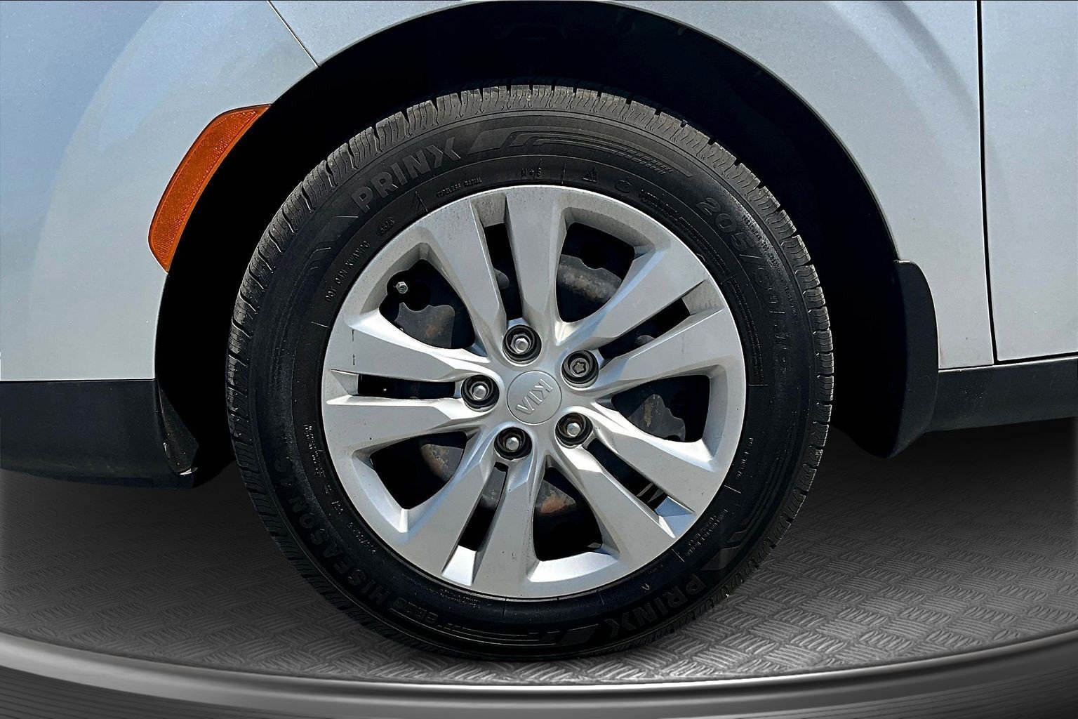 Used 2021 Silver Kia LX image 32