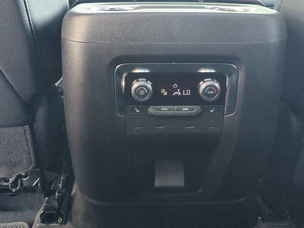 2026 GMC Yukon XL Denali - Photo 31