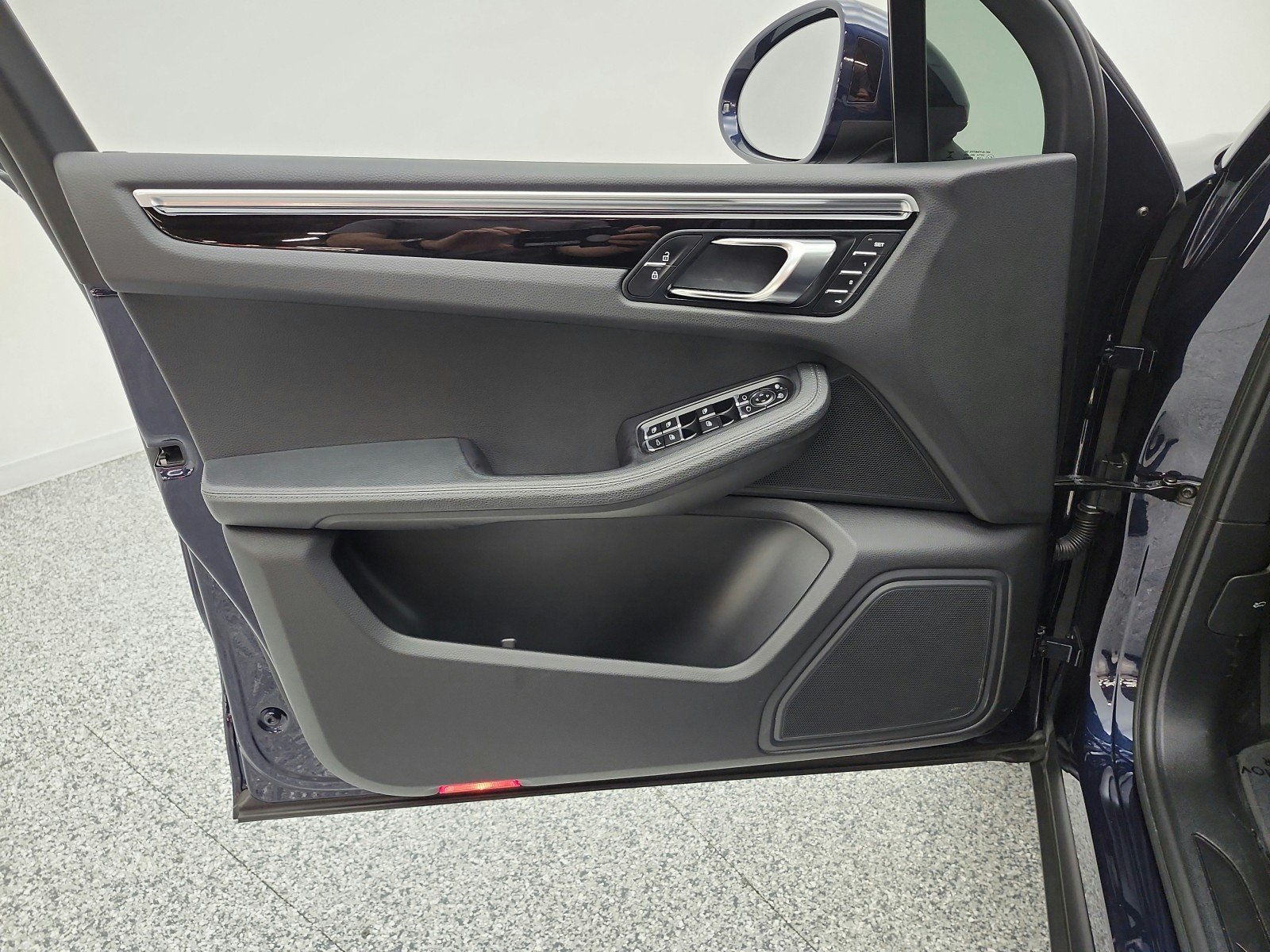 Used 2020 Volcano Grey Metallic Porsche AWD image 13