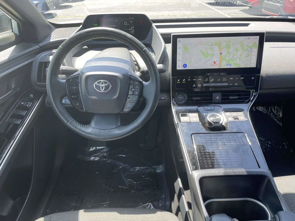 2024 Toyota bZ4X XLE - Photo 25