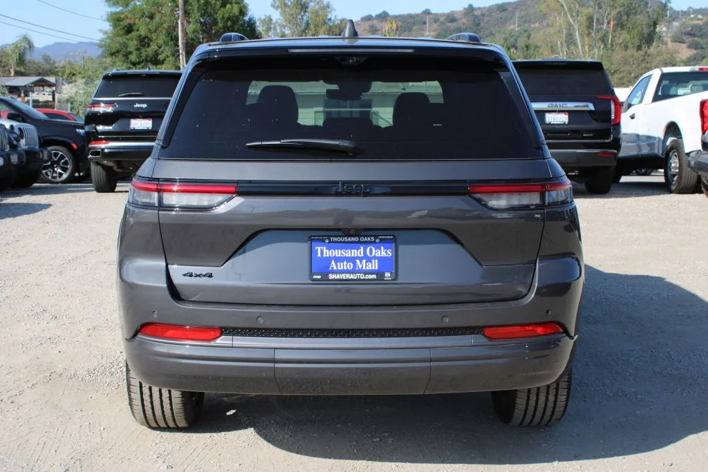 New 2026 Baltic Gray Metallic Clearcoat Jeep Limited Reserve image 5