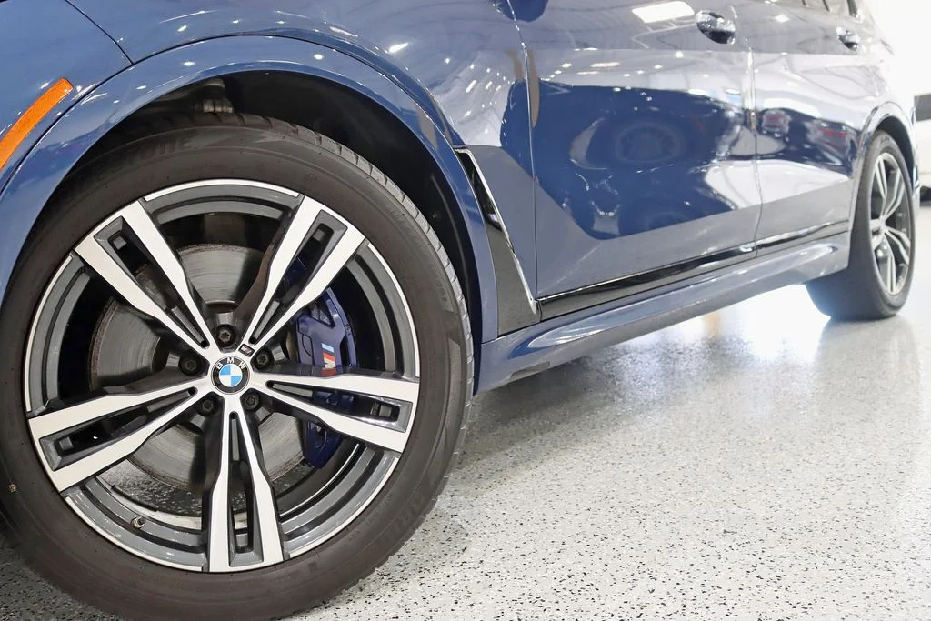 Used 2022 Blue BMW M50i image 4