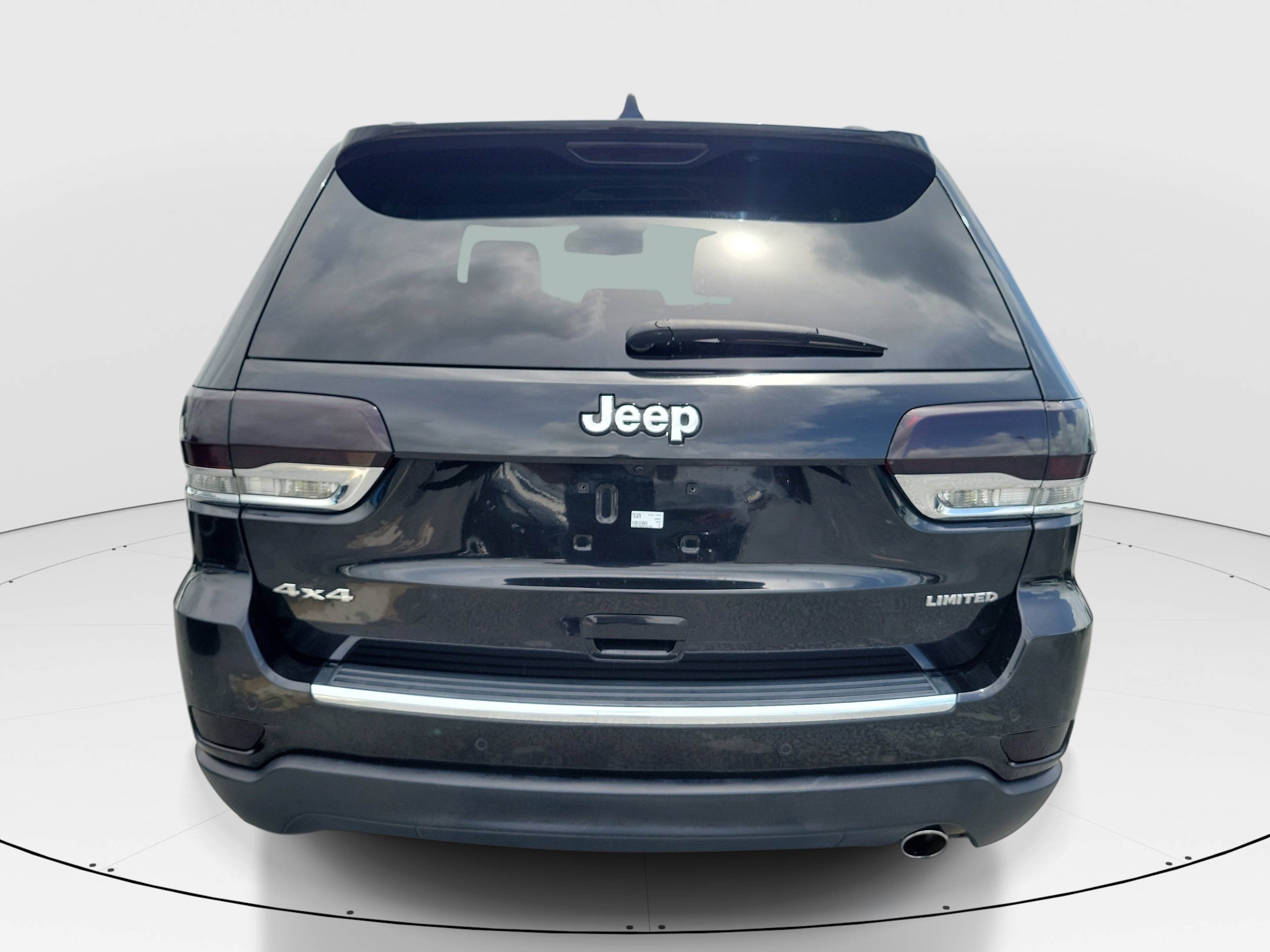 Used 2016 Brilliant Black Crystal Pearlcoat Jeep Limited image 5
