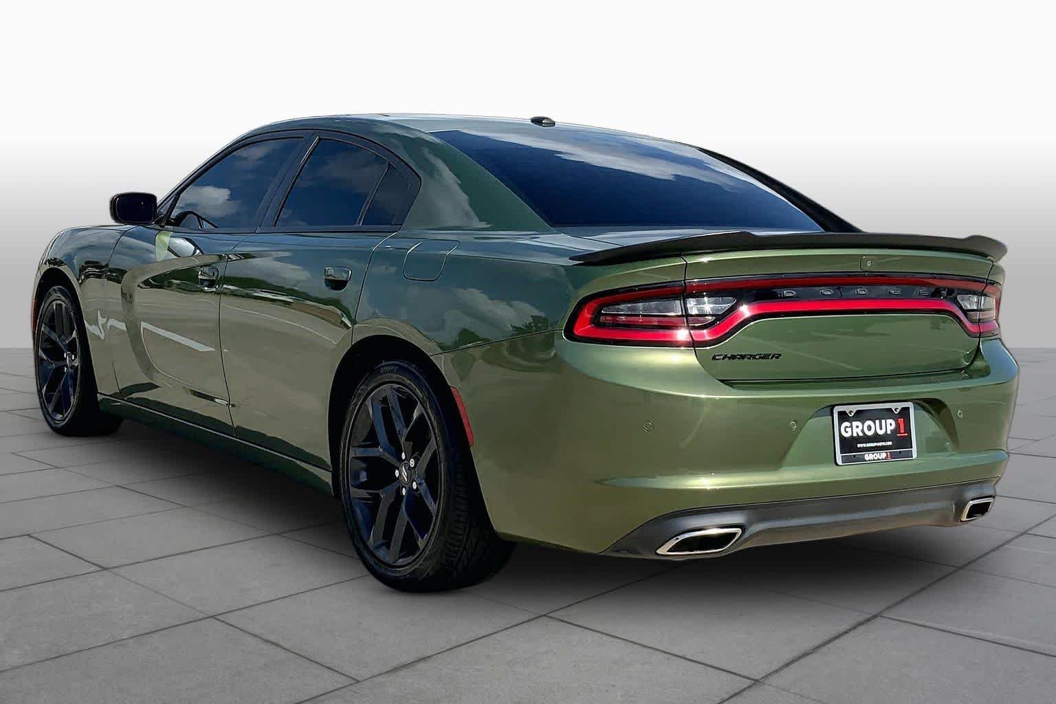 Used 2021 F8 Green Dodge SXT image 10