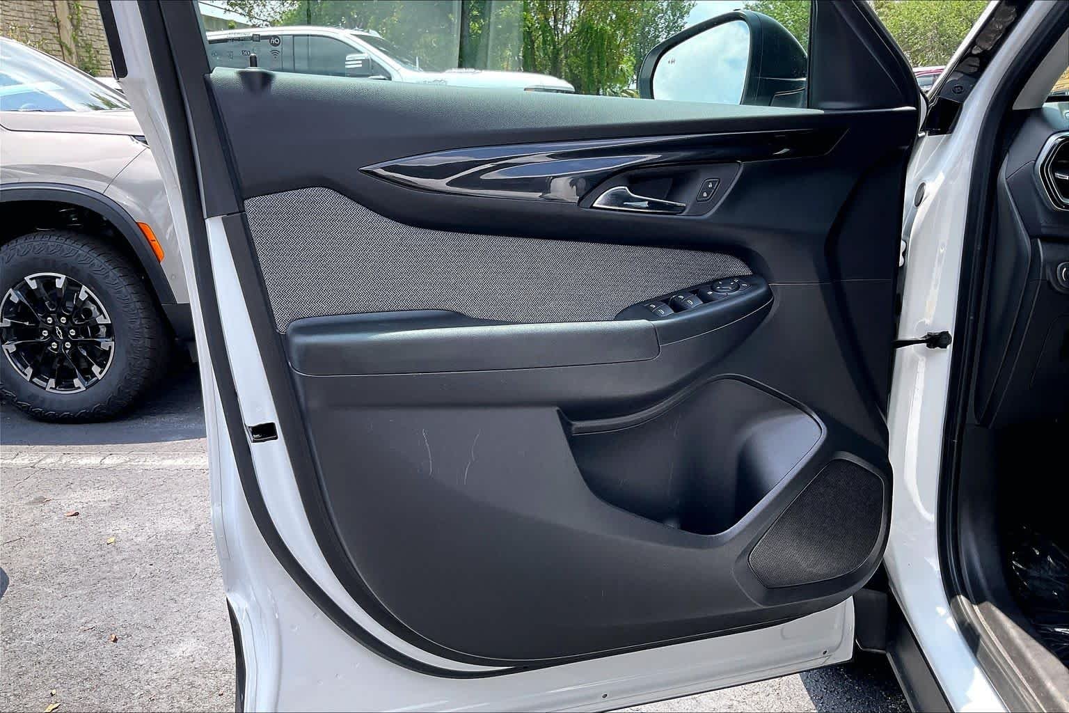 2025 Chevrolet Trailblazer LS - Photo 22