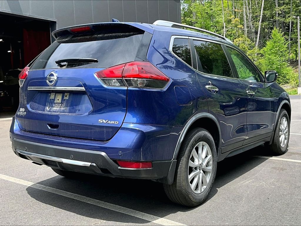 Used 2020 Blue Nissan SV image 4