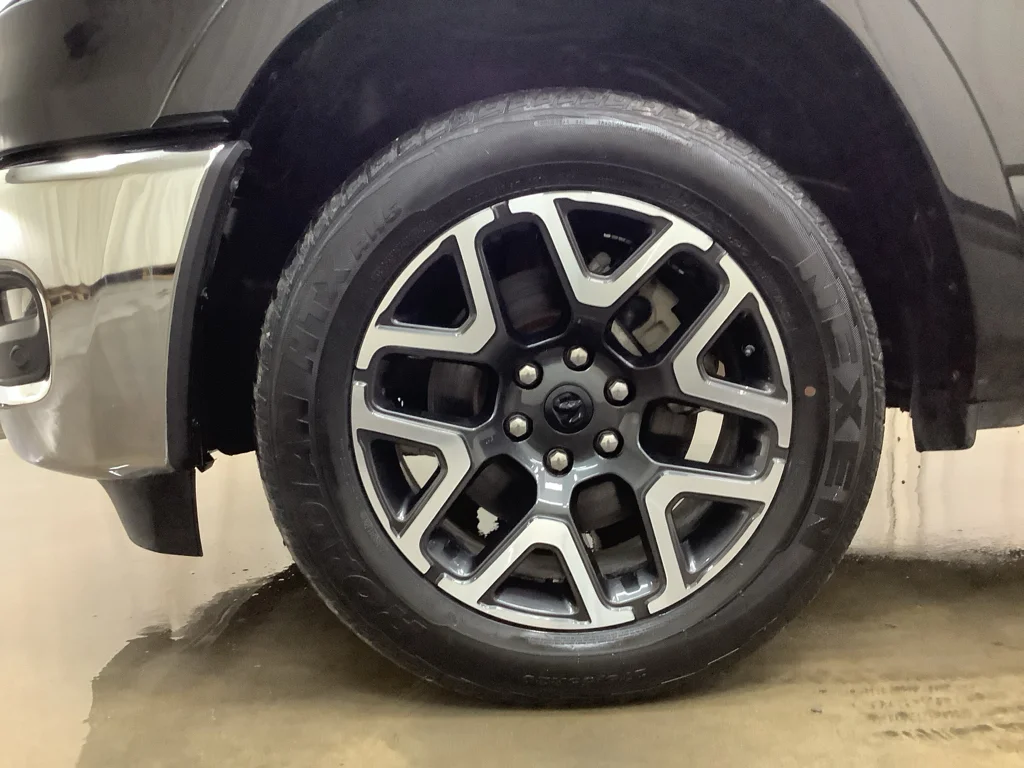 Used 2025 Diamond Black Crystal Pearlcoat Ram Laramie image 25