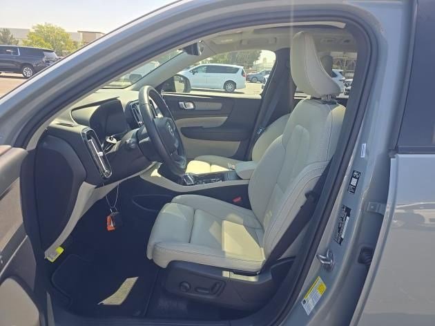 Used 2026  Volvo Plus image 2