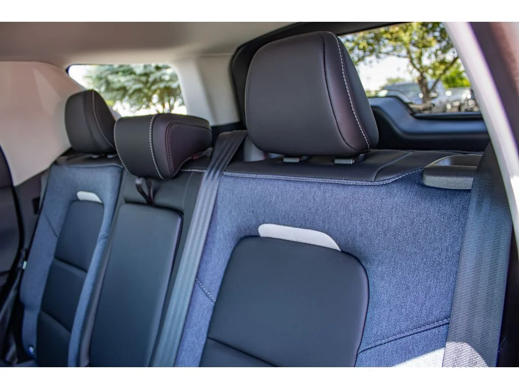 New 2026 Carbonized Gray Metallic Ford Outer Banks® image 21