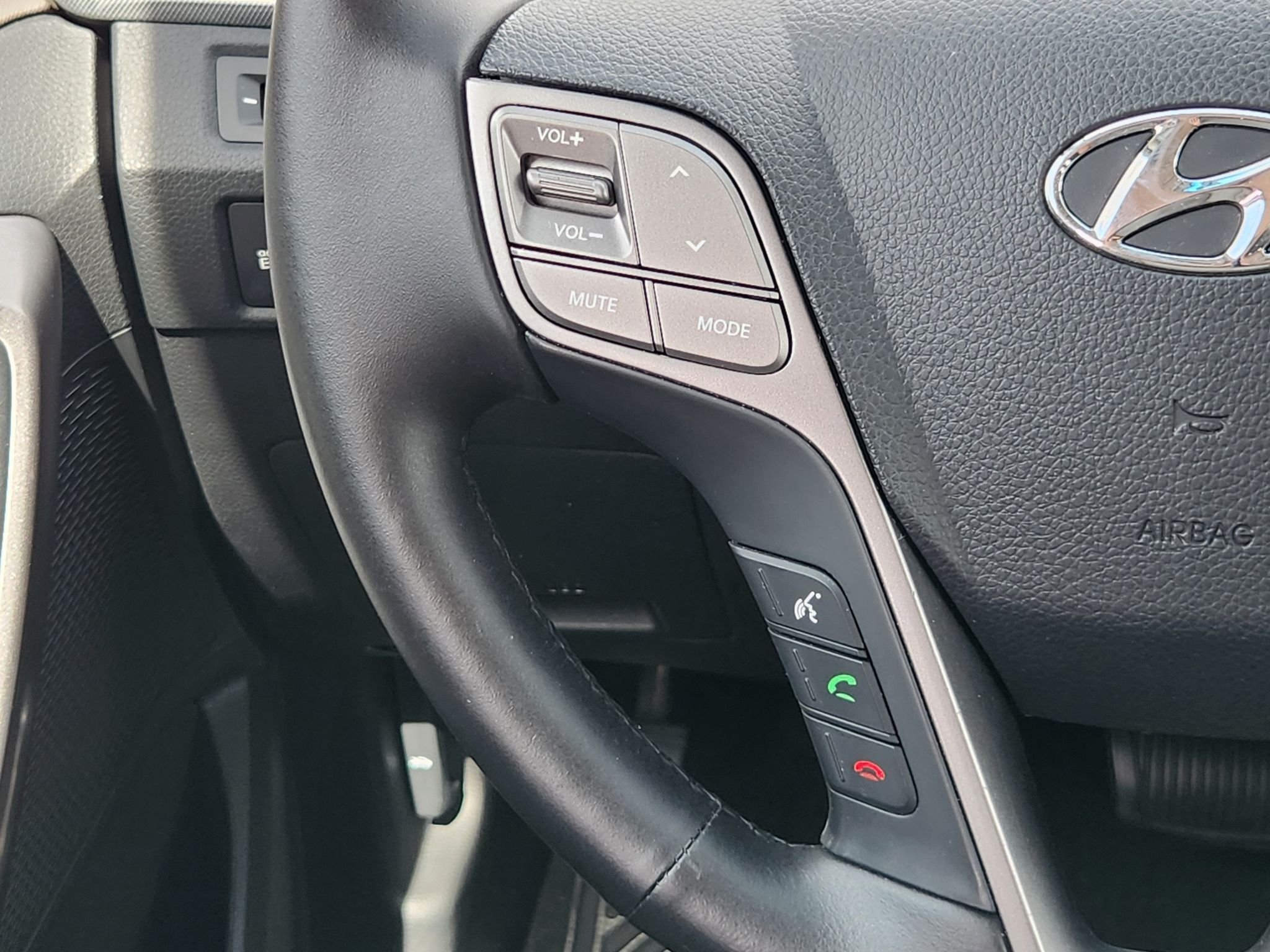 Used 2015 Mineral Gray Hyundai 2.4L (A6) image 30