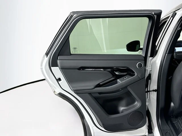 Certified Used 2026  Land Rover S image 23