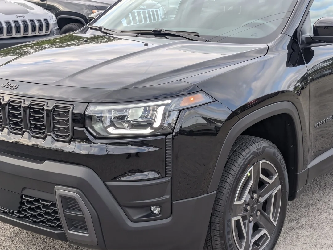 New 2026 Black Jeep Laredo - - 4x4 - 1.6L I-4 Turbo Hybrid - 12.3 Uconnect Display - Heated Seats/Steering & More! image 9