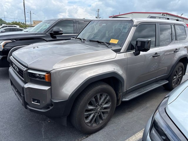 2025 Toyota Land Cruiser Premium