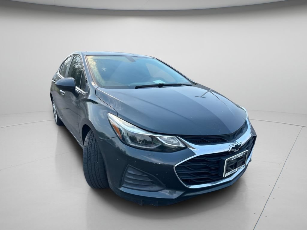 Used 2019 Graphite Metallic Chevrolet LT image 2