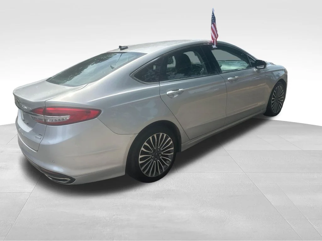Used 2017 Silver Ford SE image 24