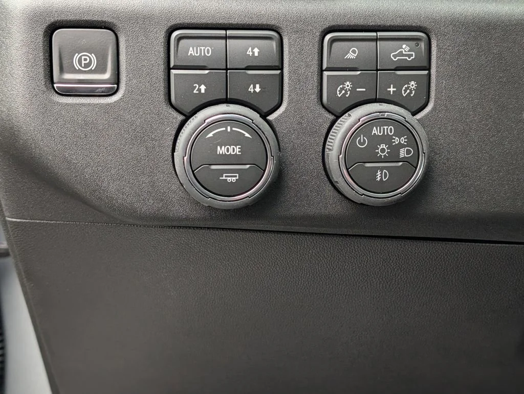 2026 Chevrolet Silverado 1500 LTZ - Photo 14