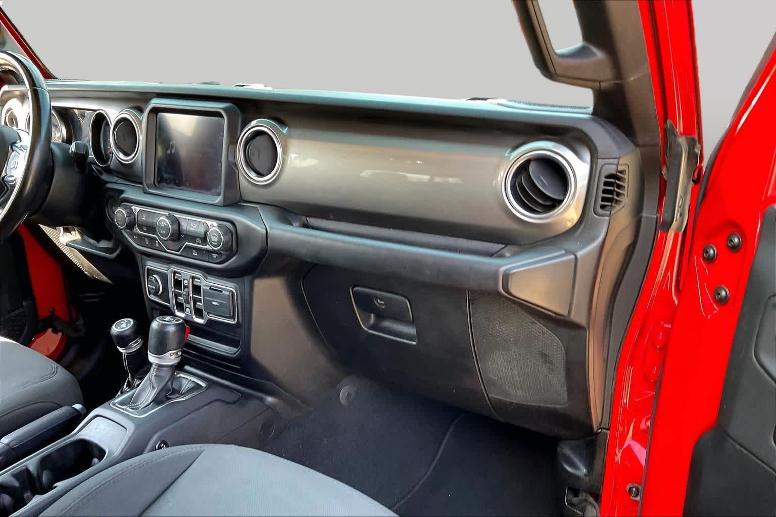 Used 2020 Firecracker Red Clearcoat Jeep Overland image 18