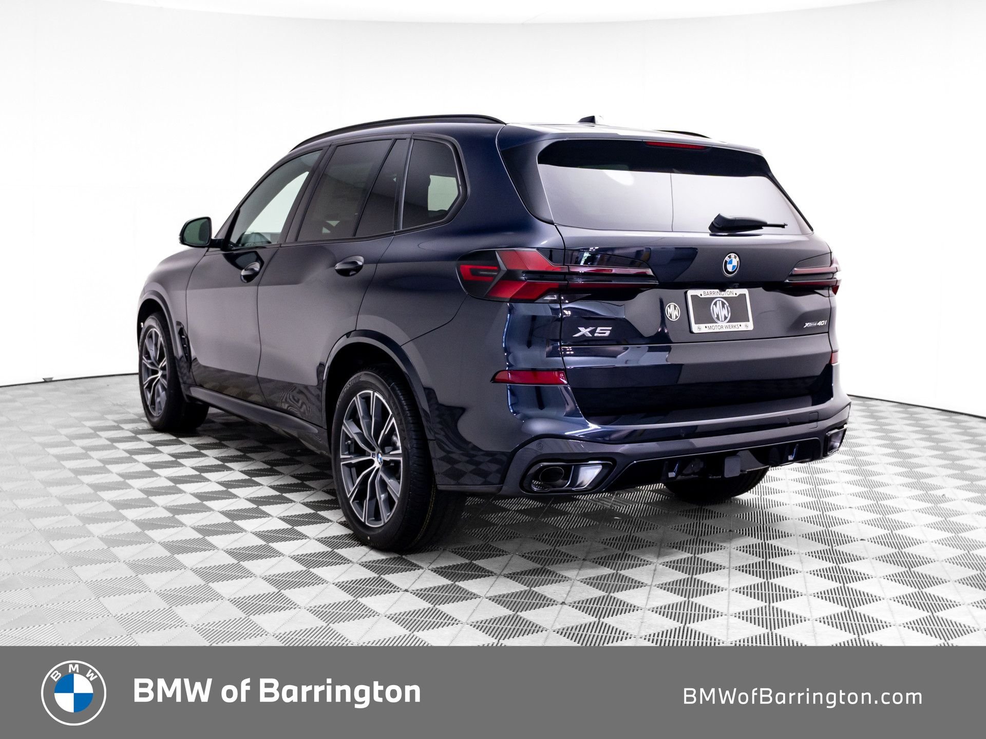 New 2026 Carbon Black Metallic BMW xDrive40i image 3