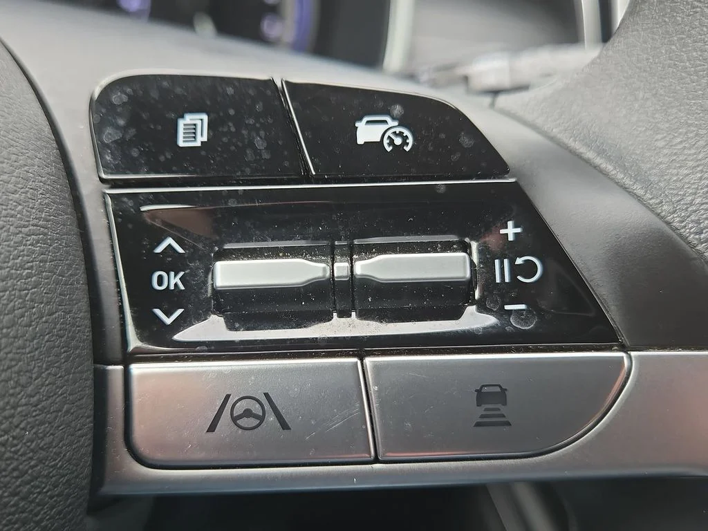 Used 2024 Silver Hyundai SEL image 49
