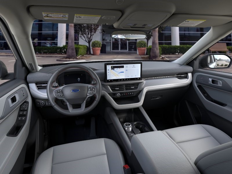 New 2026 Star White Metallic Tri-Coat Ford Active image 9