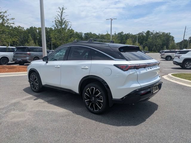 New 2027 2T RAD WHT INFINITI Autograph AWD image 5