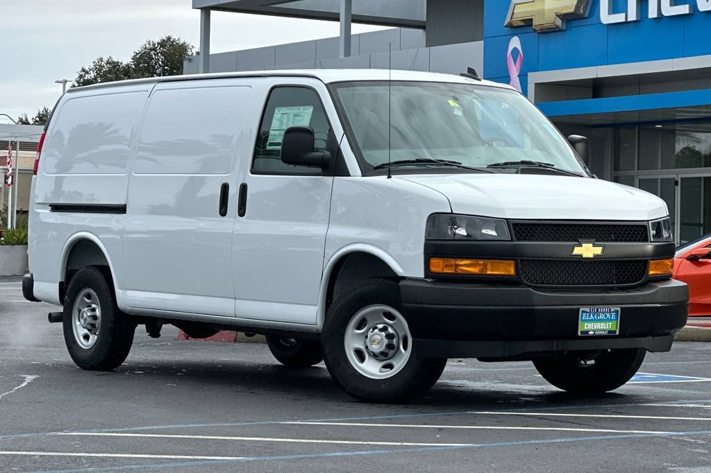 2025 Chevrolet Express Cargo