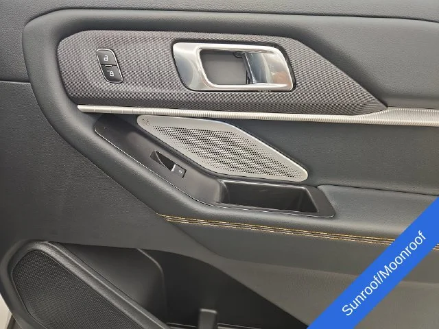 New 2026 Star White Metallic Tri-Coat Ford Tremor® image 13