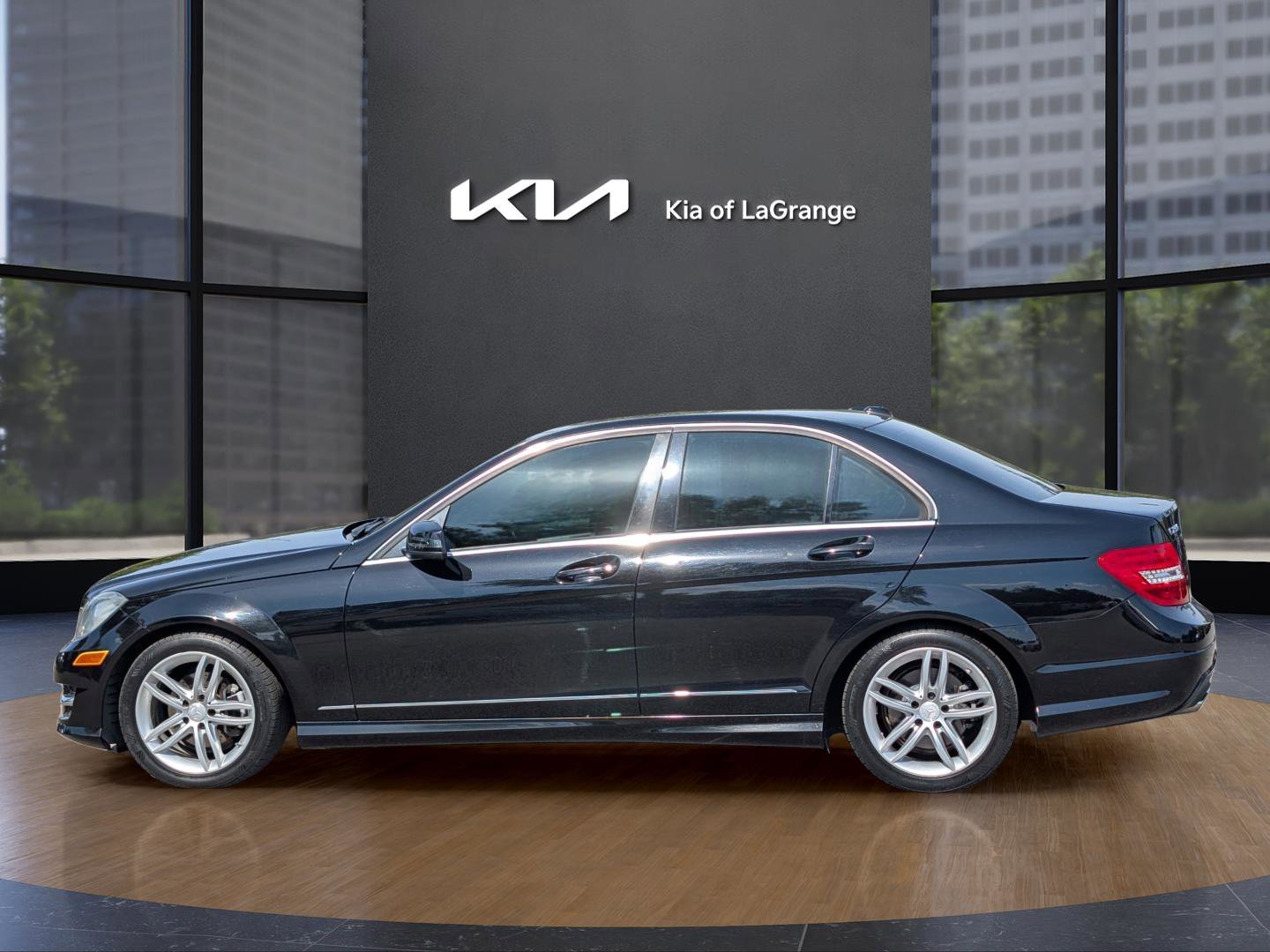 Used 2013 Black Mercedes-Benz C 250 Sport image 14
