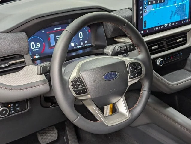New 2026 Space White Metallic Ford Active image 36