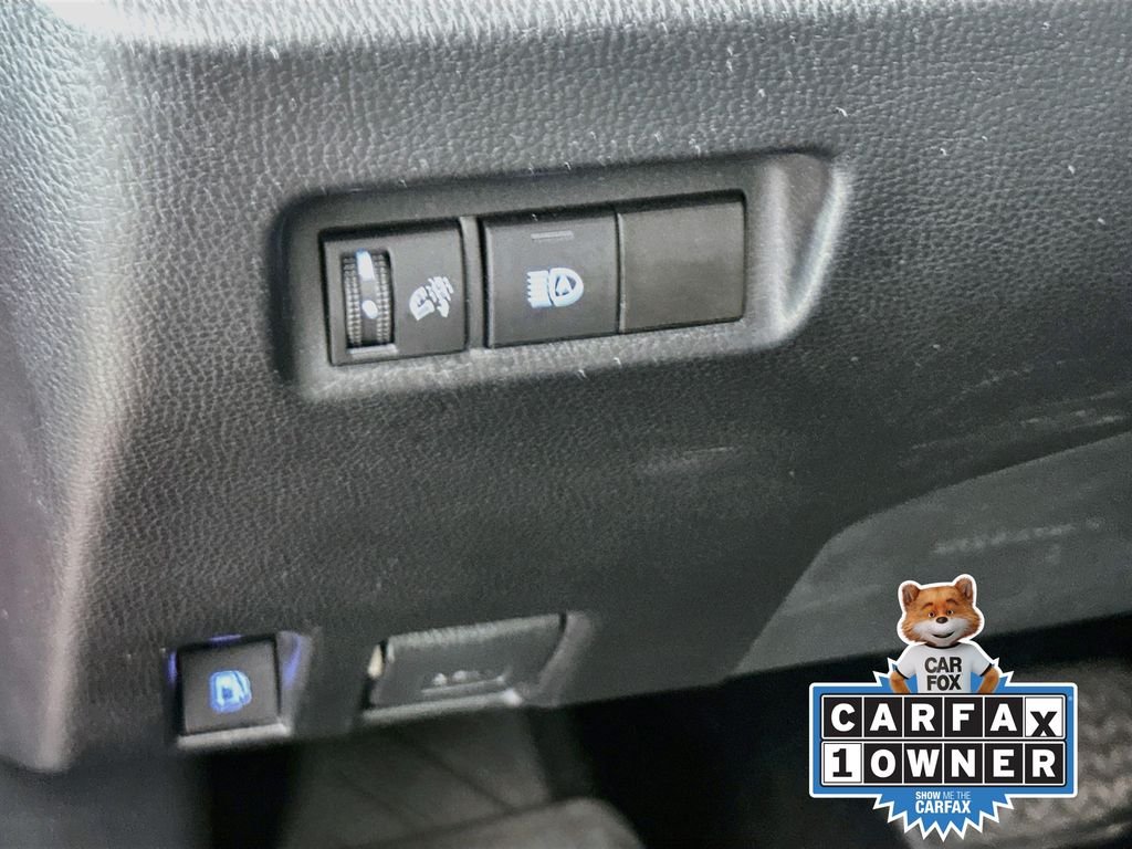 Used 2021 Pearl Toyota XLE image 11