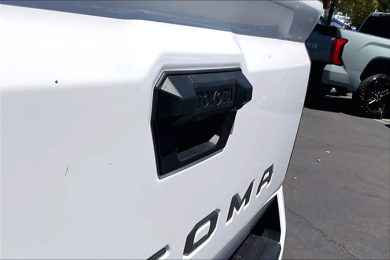 New 2026 Ice Cap Toyota SR5 image 15