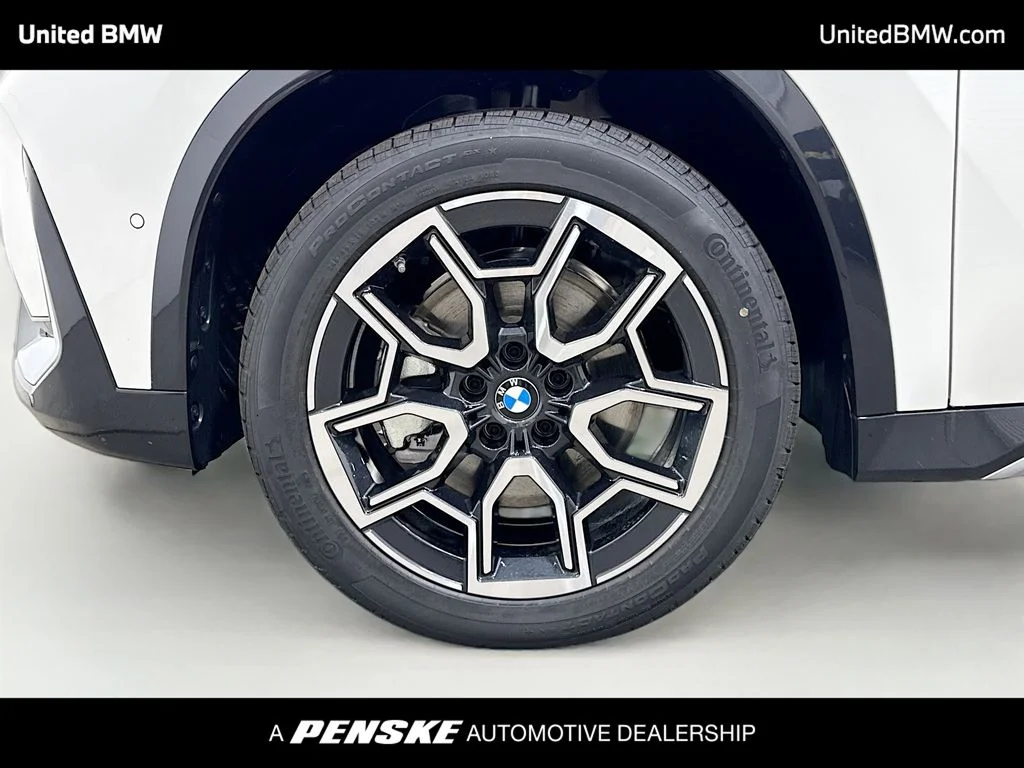 New 2026 Alpine White BMW xDrive28i image 2