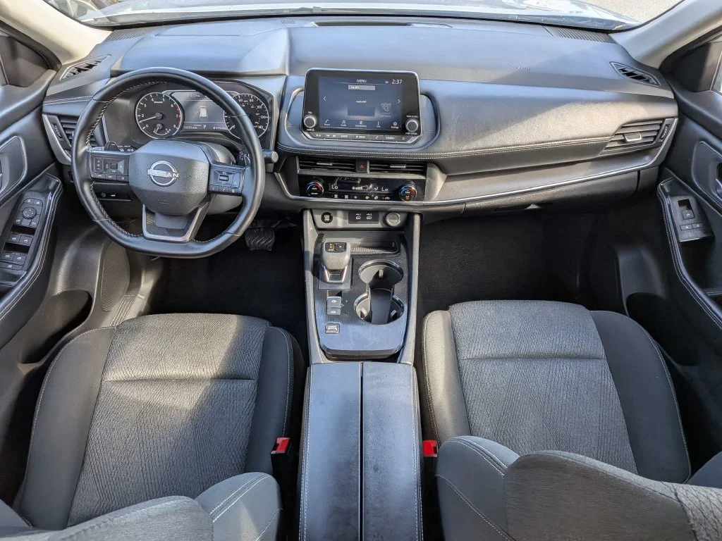 Used 2025 Silver Nissan SV image 15