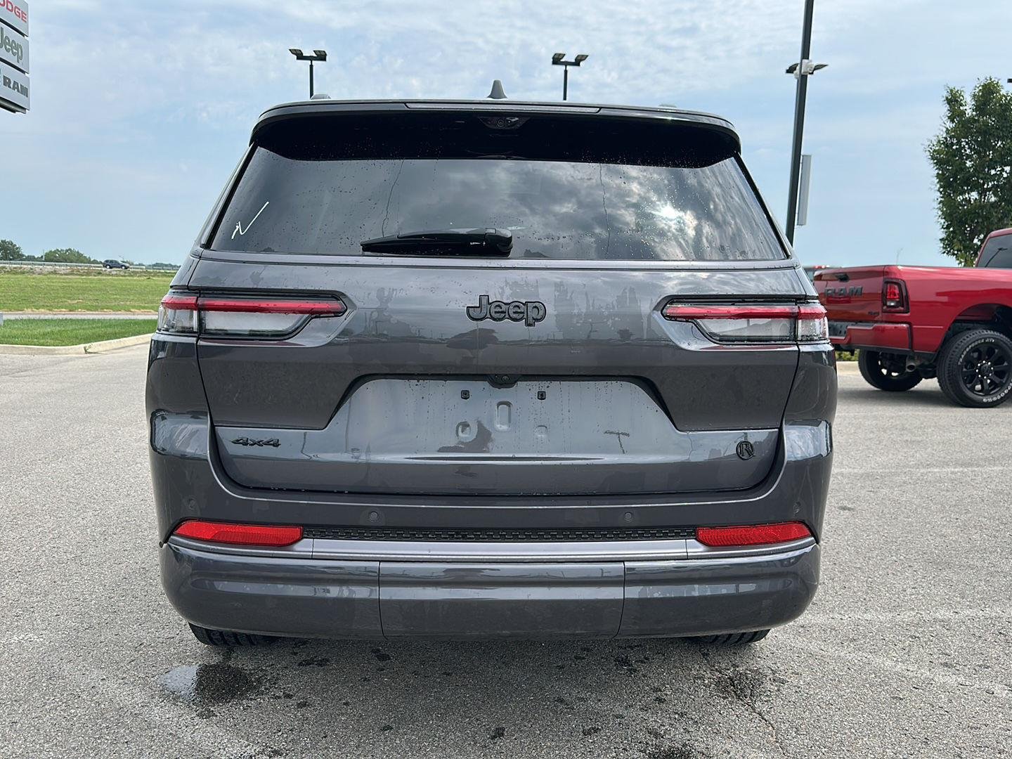 New 2026 Baltic Gray Metallic Clearcoat Jeep Limited Reserve image 3