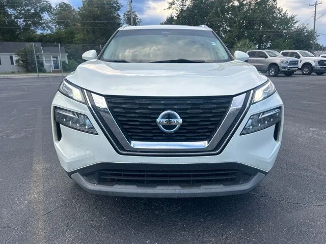 Used 2021 White Nissan SV image 7