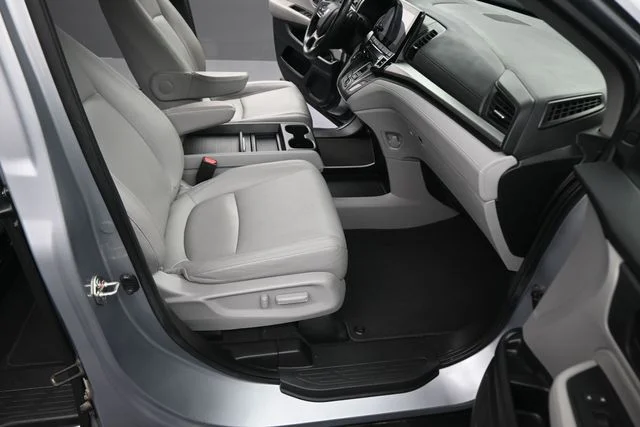 Used 2019 Silver Honda EX-L image 63