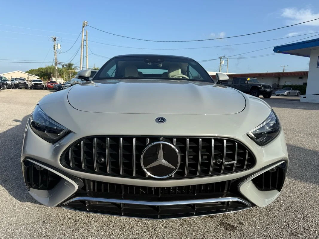 Used 2022  Mercedes-Benz 4MATIC® image 4
