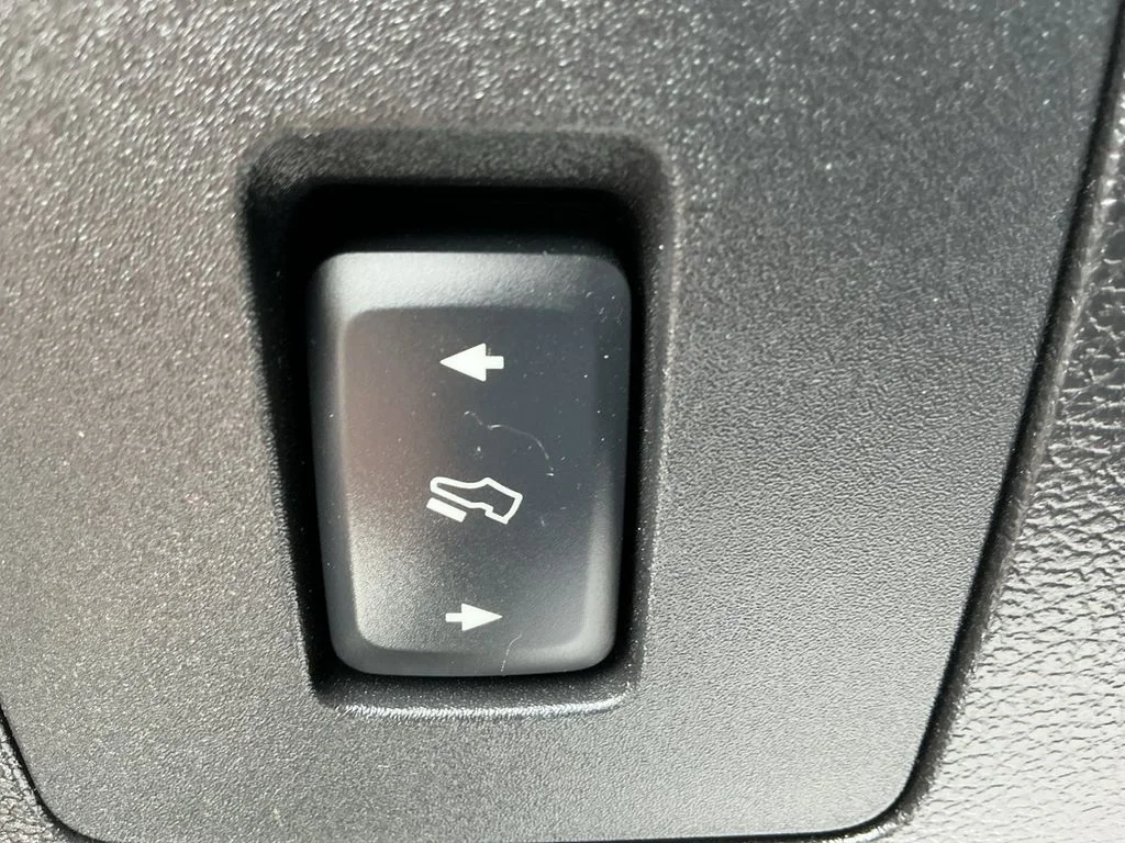 Used 2017 Black Ford Lariat image 25