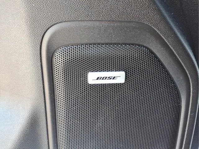 Used 2022 Iridescent Pearl Tricoat Chevrolet High Country image 18