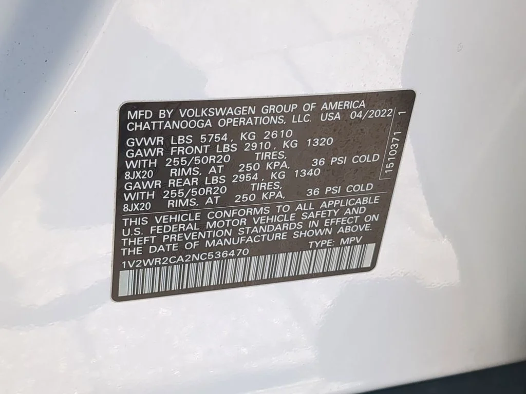 Certified Used 2022 White Volkswagen 3.6L V6 SE w/Technology image 37