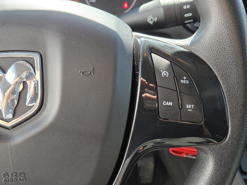 Used 2022 White Ram Base image 27