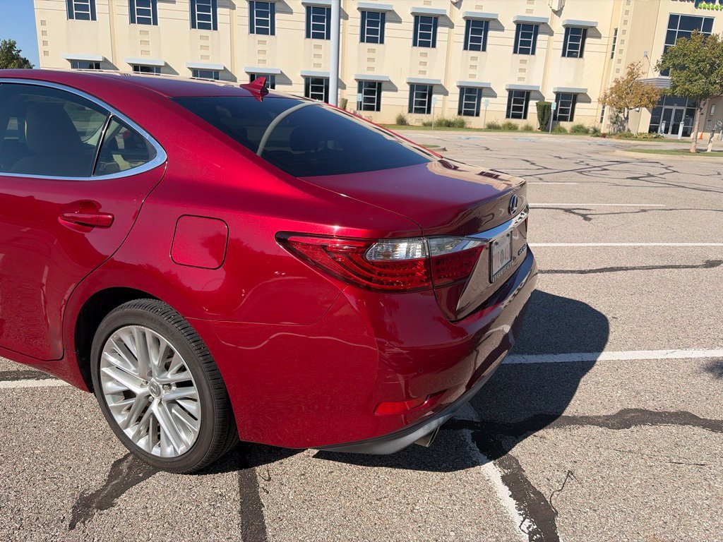 Used 2013 Red Lexus 350 image 32