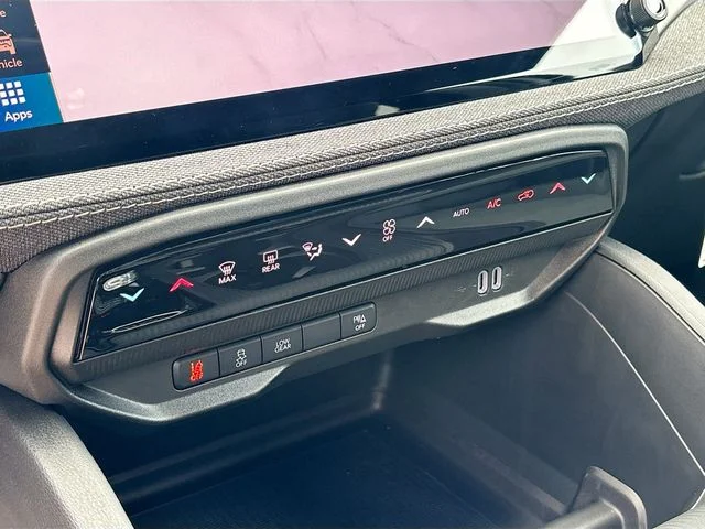 New 2026 Diamond Black Crystal Pearlcoat Jeep Laredo image 11