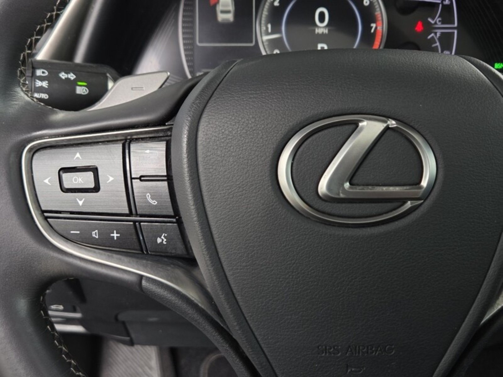 Used 2021 Matador Red Mica Lexus ES 350 image 26