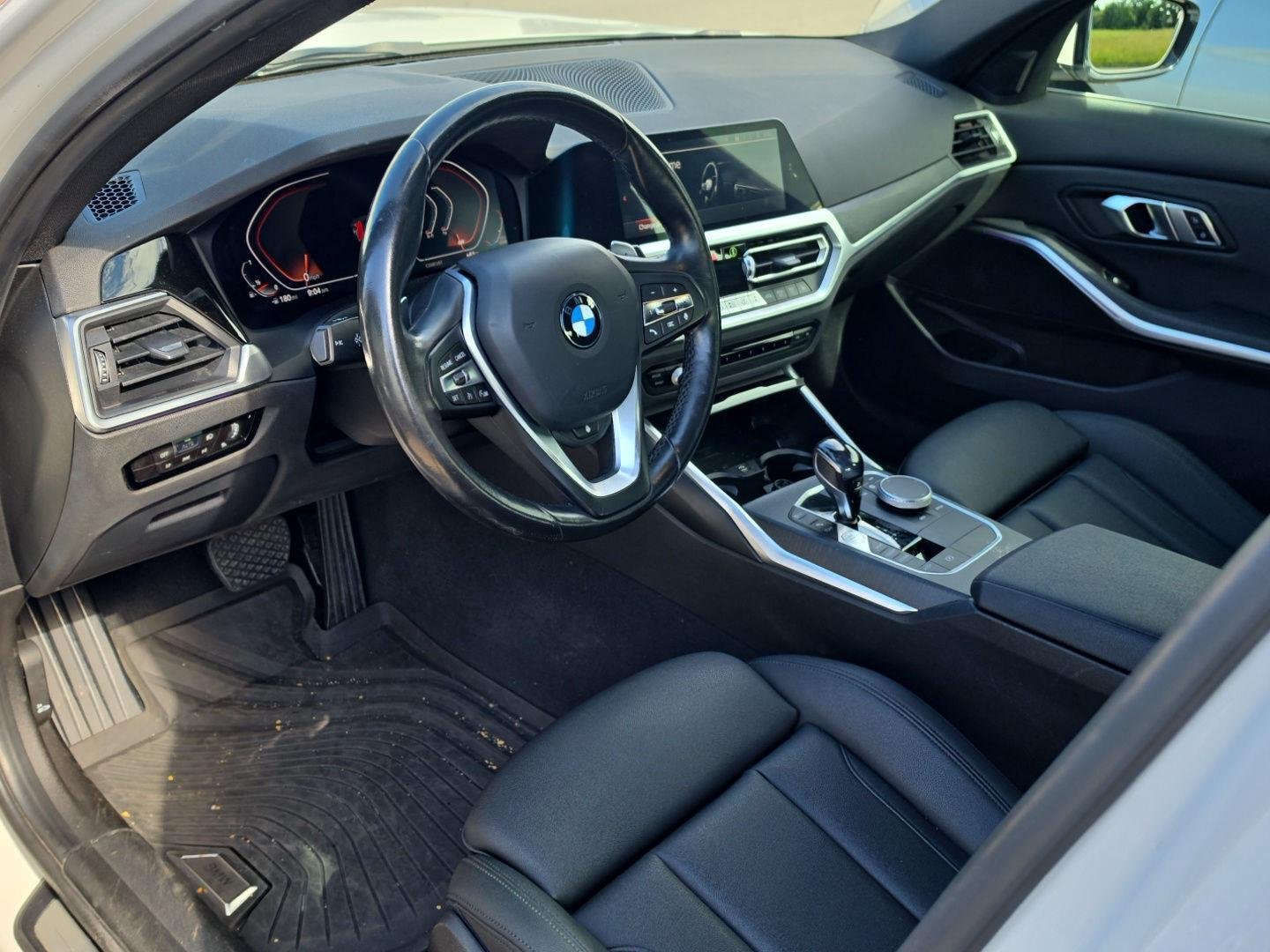 Used 2020 Alpine White BMW 330i xDrive image 5