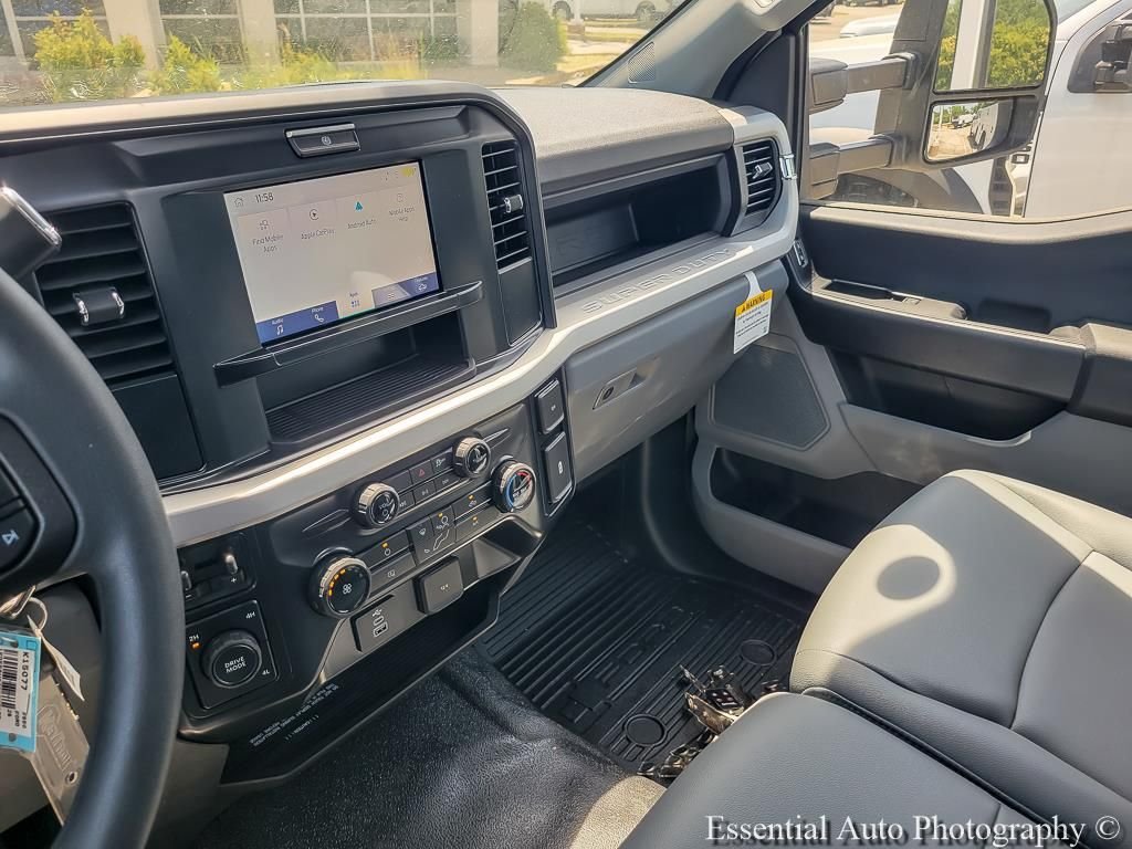 New 2026 Oxford White Ford F-550® XL image 14