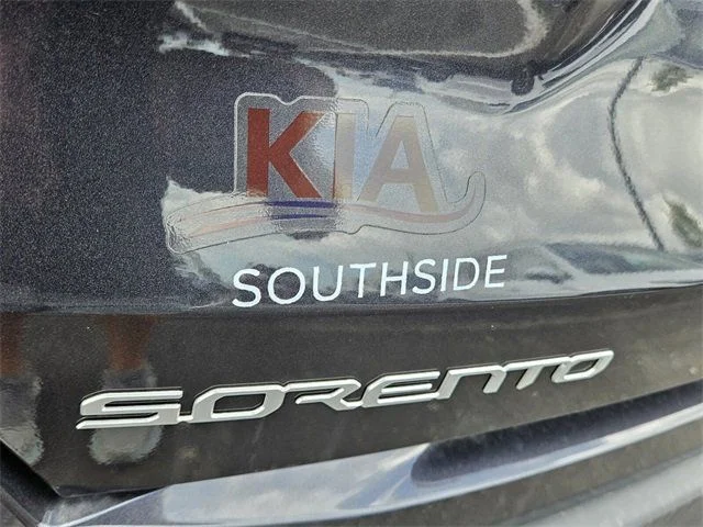 2025 Kia Sorento S - Photo 9