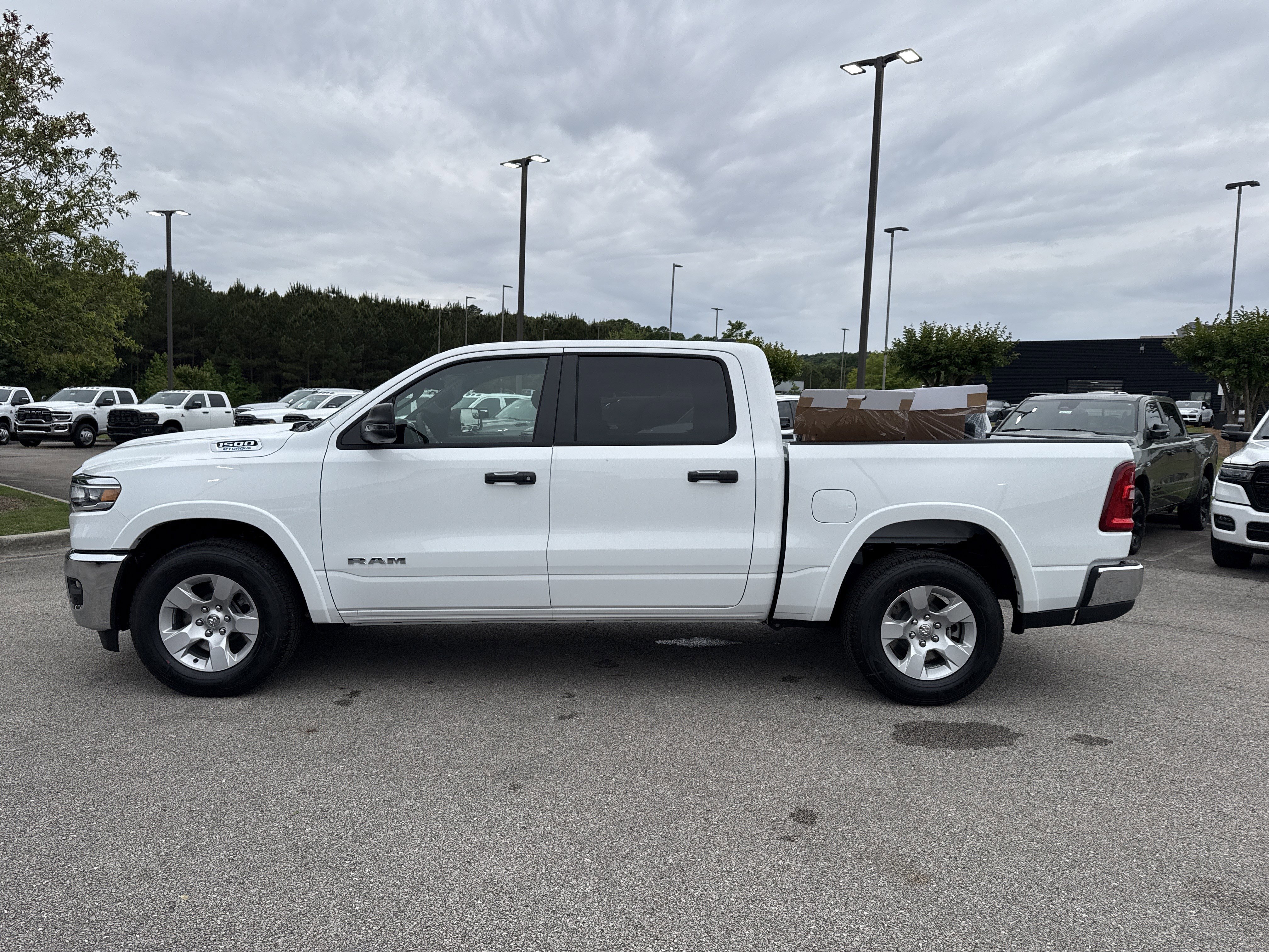New 2026 Bright White Clearcoat RAM Big Horn/Lone Star image 4