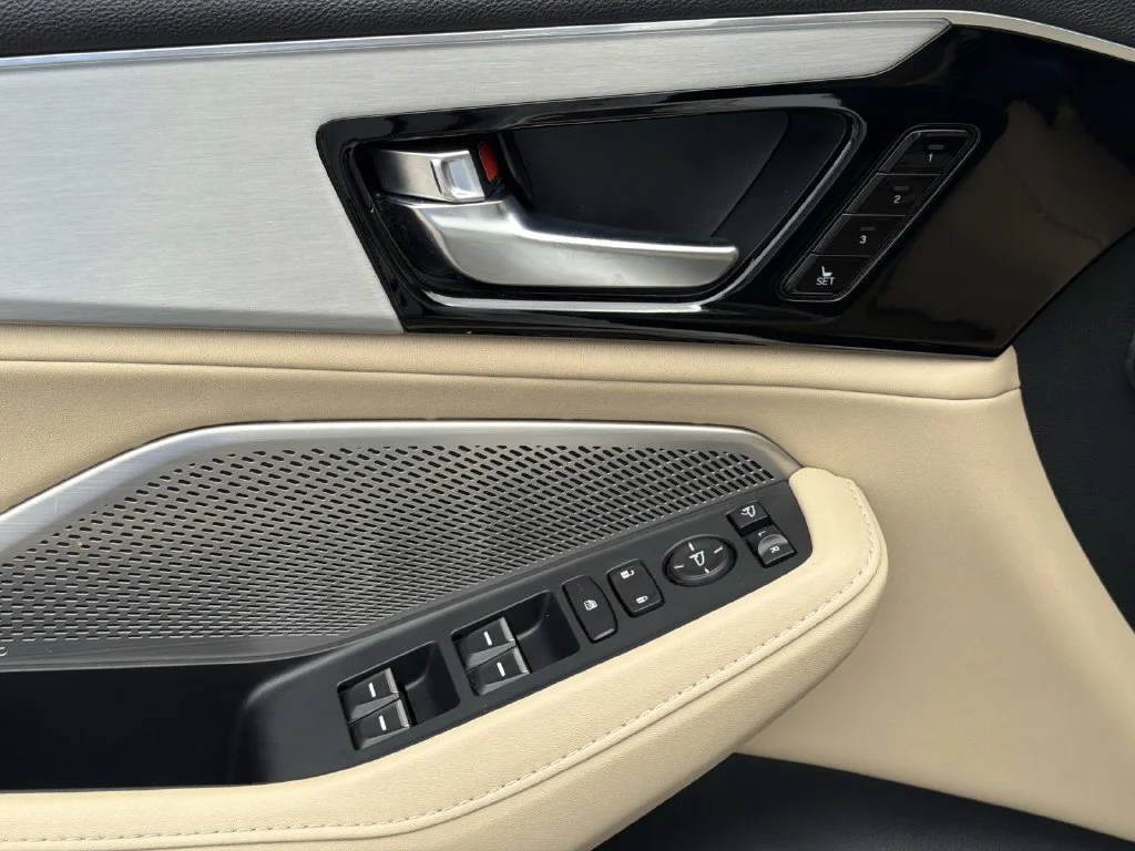 Used 2023  Acura Technology image 20