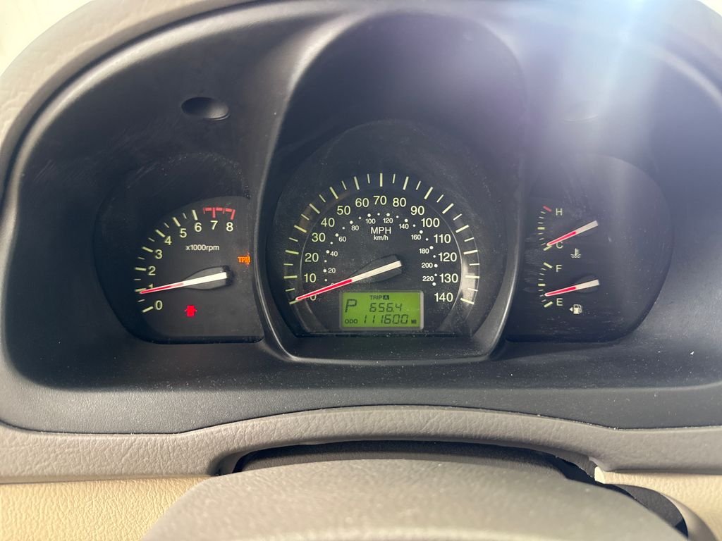 Used 2009 Gold Kia EX image 19